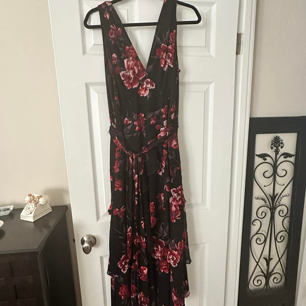 White House Black Market Floral Dress NWT